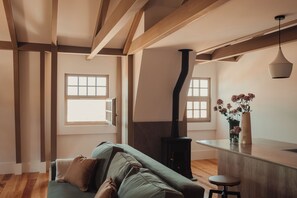 Familielejlighed | Opholdsområde | 45-tommers smart-tv med kabelkanaler, Netflix, streamingtjenester