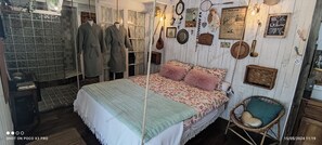 1 bedroom, WiFi, bed sheets