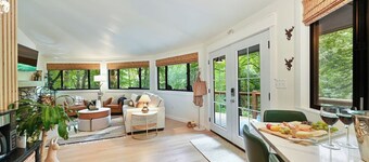 Luxury tree house-like accommodations in the Blue Ridge Mountains. Ski/bike/hike