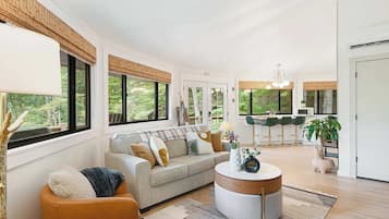 Smart TV, fireplace, offices