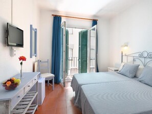 Standard Double Room | Desk, laptop workspace, free WiFi - Hotel Caleta  (Lloret de Mar)