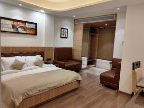 Deluxe Double Room, City View | In-room safe, iron/ironing board, free WiFi - Jb innovations (Lucknow)