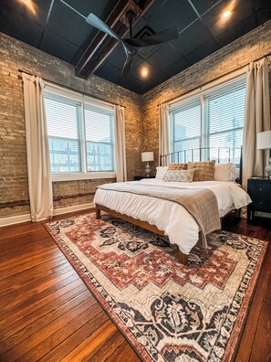 Iron/ironing board, travel cot, WiFi, bed sheets