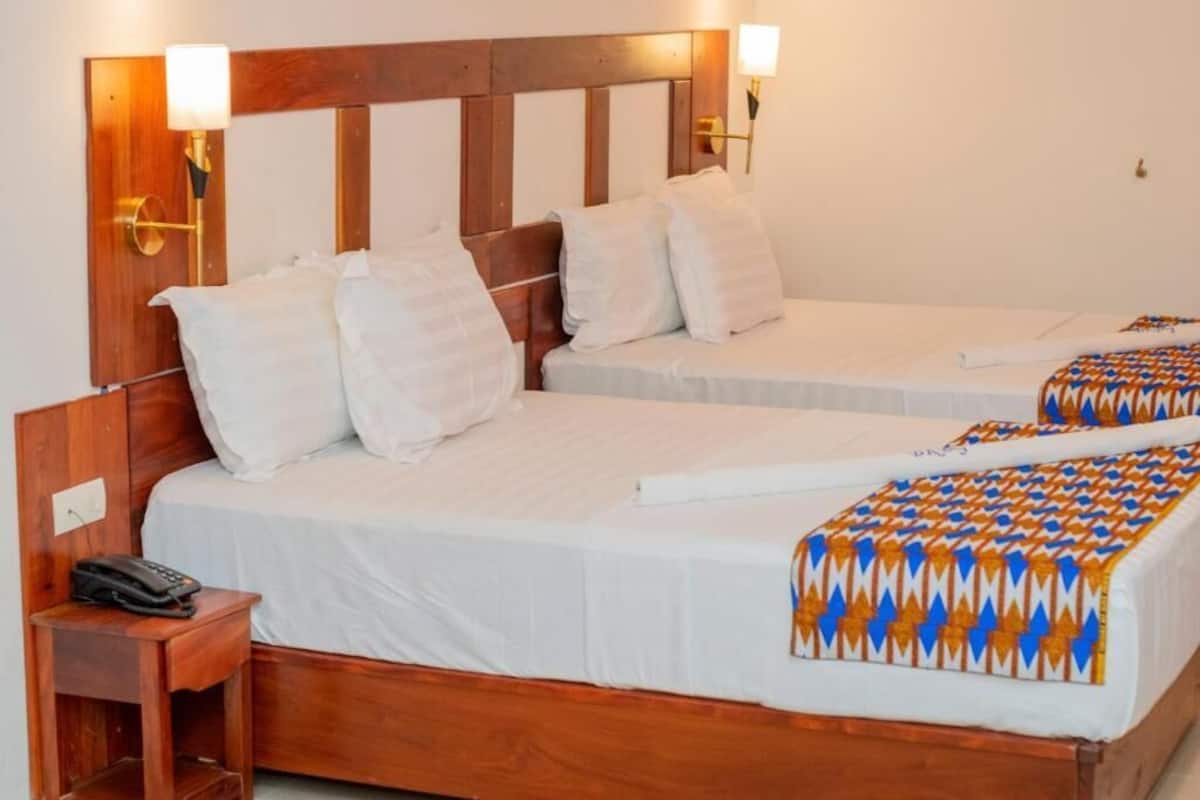 Chambre Supérieure avec lits jumeaux, vue jardin