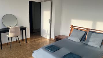 1 chambre, fer et planche à repasser, Wi-Fi gratuit, draps fournis