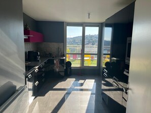 Mikrowelle, Ofen, Herdplatte, Geschirrspüler