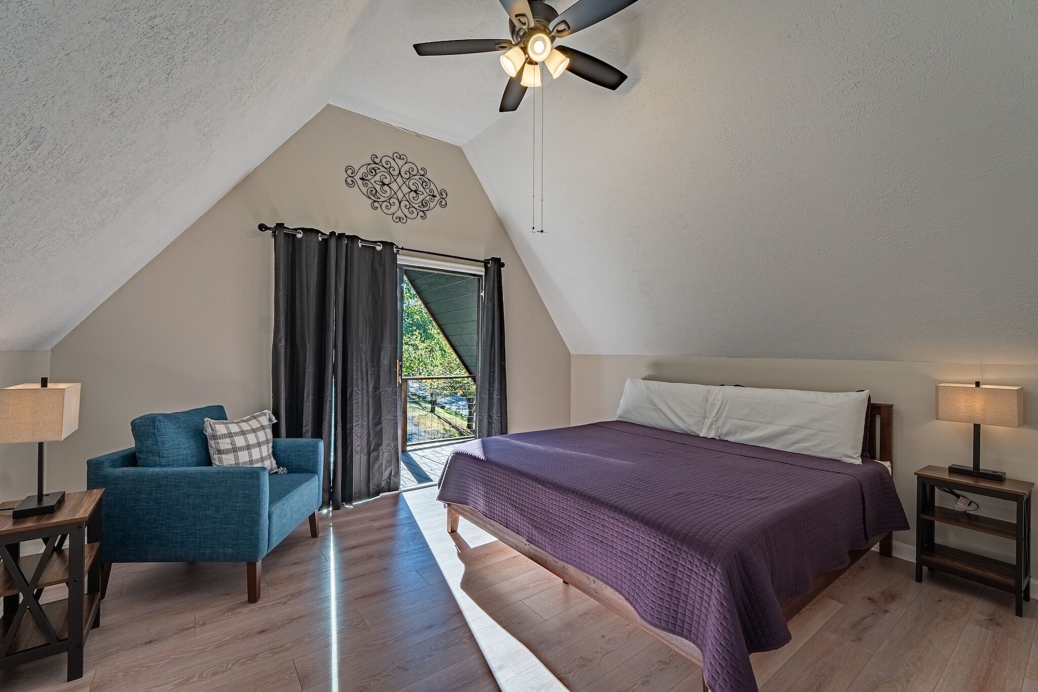 3 bedrooms, desk, travel crib, free WiFi