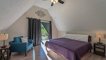 3 bedrooms, desk, travel crib, free WiFi