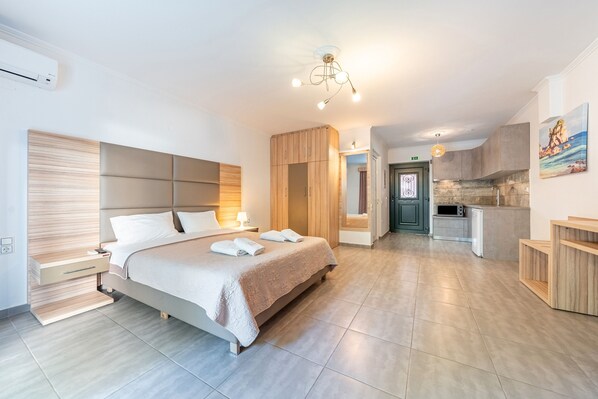 1 bedroom, free WiFi, bed sheets