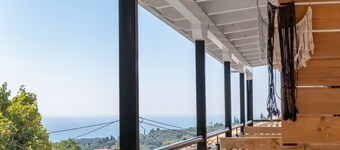 Room 'Deluxe Loft - A' with Shared Terrace, Wi-Fi and Air Conditioning