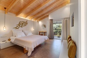 1 bedroom, free WiFi, bed sheets - Room 'Deluxe Loft - C' with Shared Terrace, Wi-Fi and Air Conditioning (Parga)