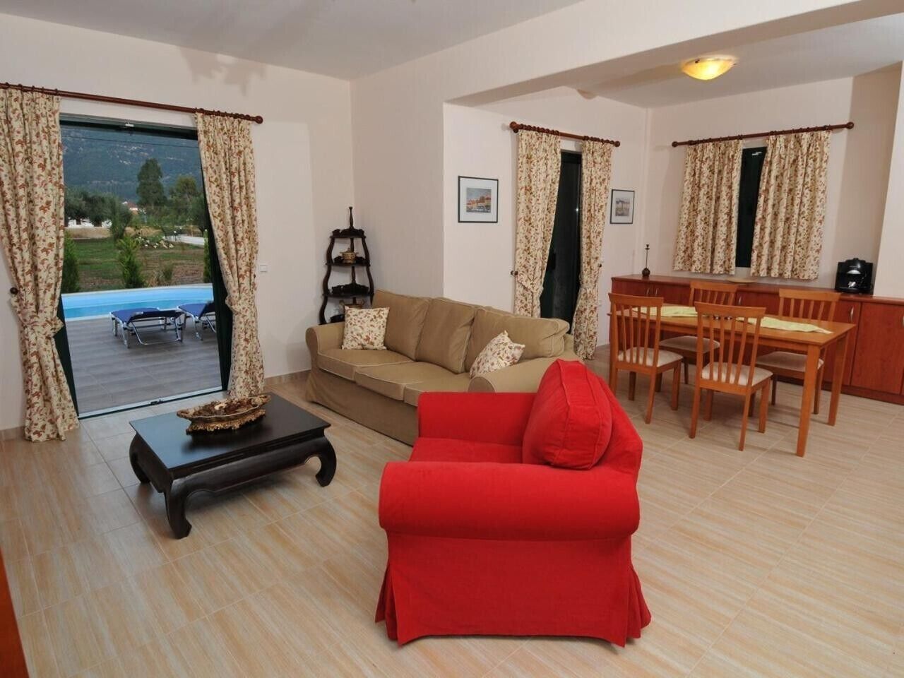 TV, fireplace, DVD player