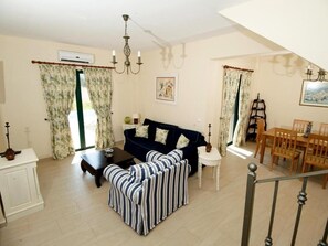 TV, fireplace, DVD player
