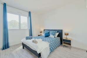3 habitaciones, tabla de planchar con plancha y wifi gratis 