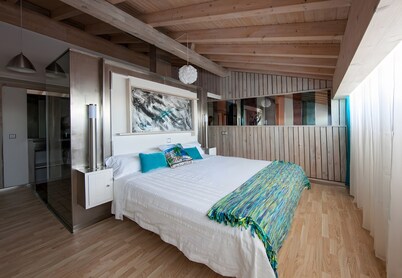 Rural House 'La Casa Vieja De Vizmalo' with Mountain Views, Private Terrace & Wi-Fi