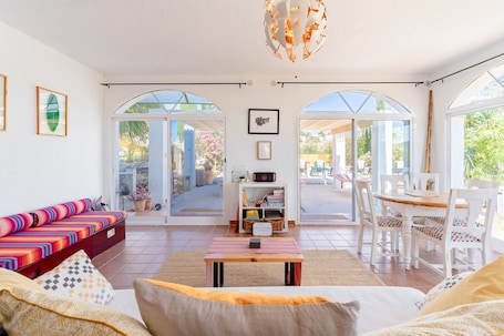 Living area. Holiday Home 'Finca Lavinia' with Mountain View, Wi-Fi and Air Conditioning
