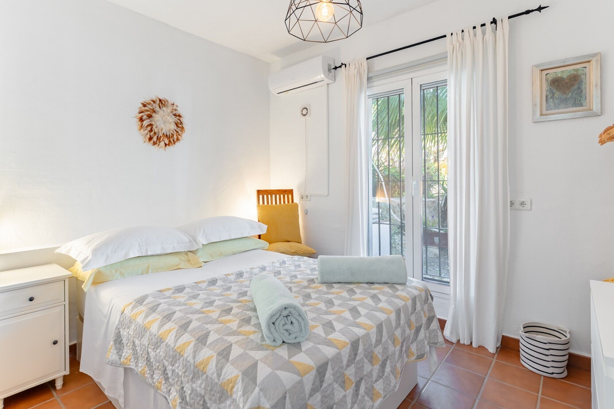 3 chambres, fer et planche à repasser, Wi-Fi gratuit, draps fournis