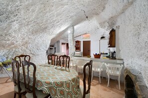 Dining - Vacation Apartment 'Eco Holidays House Races' with Private Terrace, Private Garden and Wi-Fi (Fasnia)