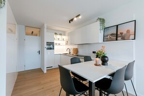 2 habitaciones, escritorio y acceso a internet 