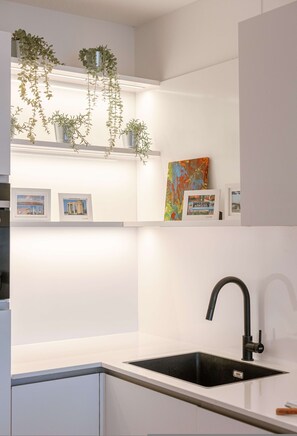 Apartment | 2 bedrooms, desk, Internet
