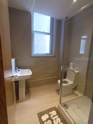 Bruser, hårtørrer, Shampoo