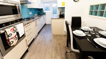 Fridge, microwave, oven, dishwasher