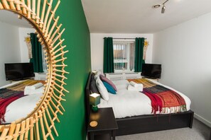 2 bedrooms, iron/ironing board, free WiFi, bed sheets