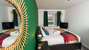 2 bedrooms, iron/ironing board, free WiFi, bed sheets