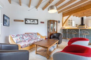 Interior - Holiday Home 'Maison Marjolaine' with Private Terrace and Private Garden (Trégunc)