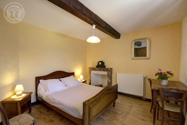 2 makuuhuonetta, silitysrauta/-lauta, vauvan matkasänky, ilmainen Wi-Fi