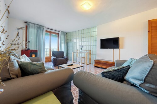 Apartment 'Casa El Ferrer' with Mountain View, Private Terrace and Wi-Fi