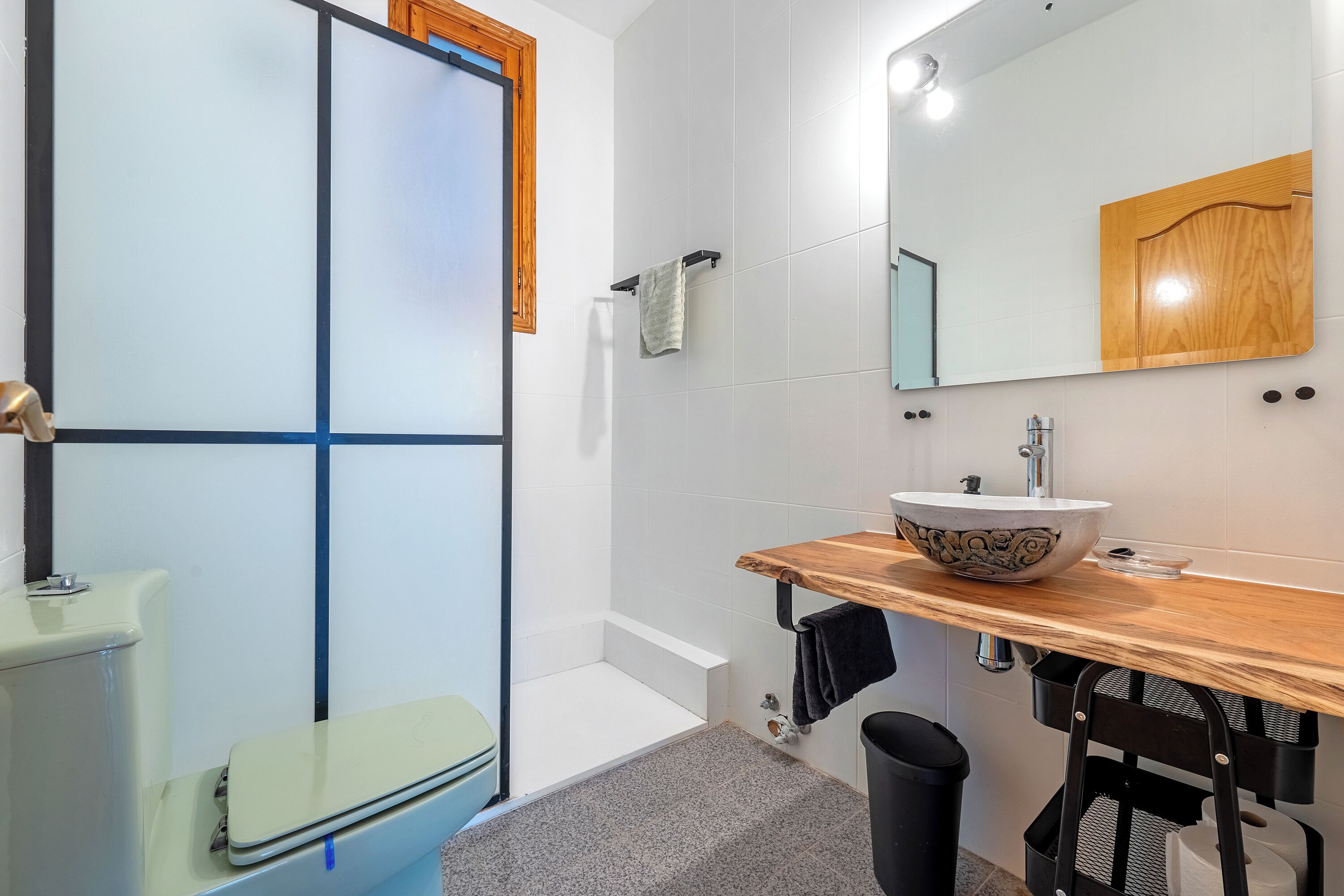 淋浴设施、毛巾