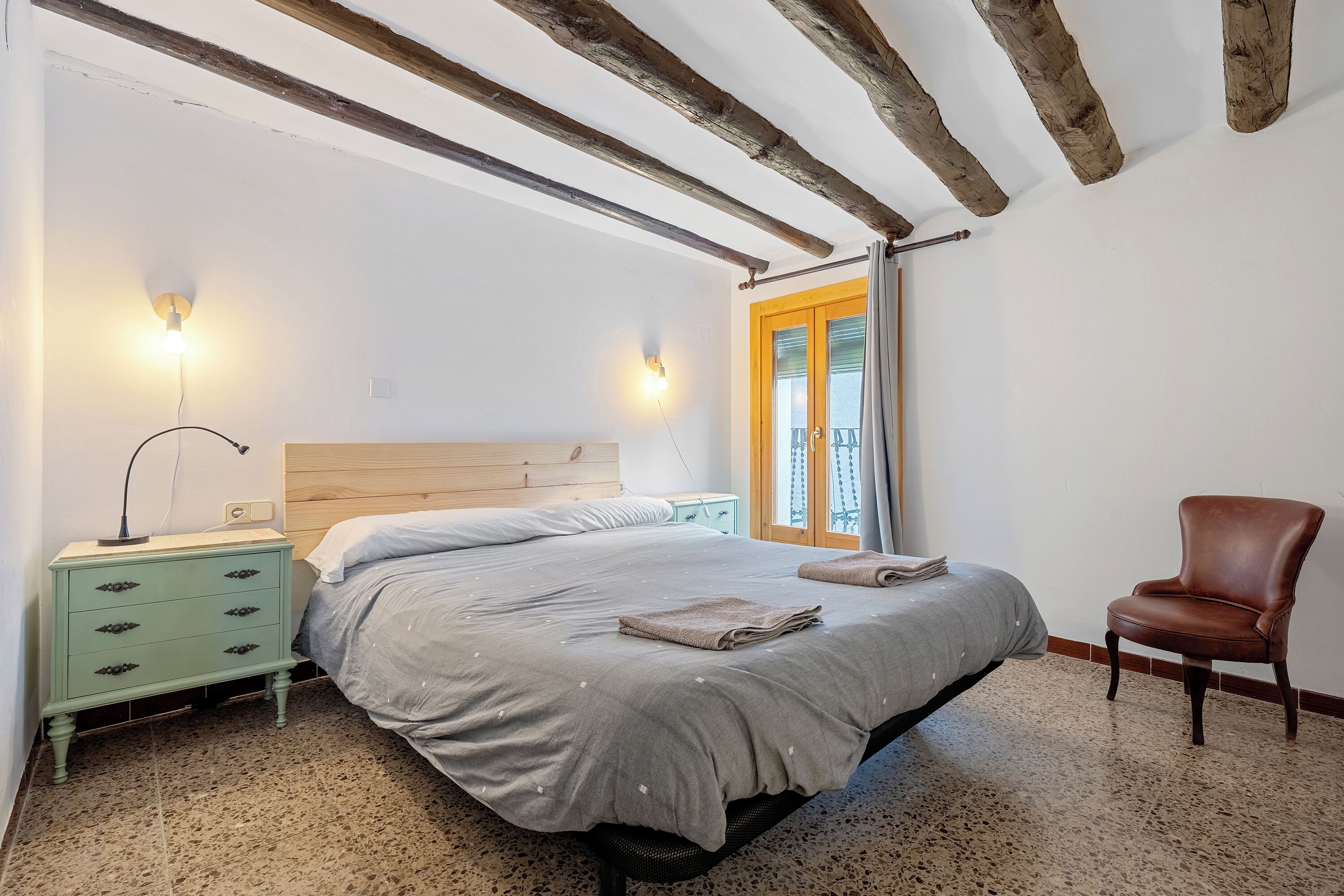 3 habitaciones, tabla de planchar con plancha y wifi gratis 