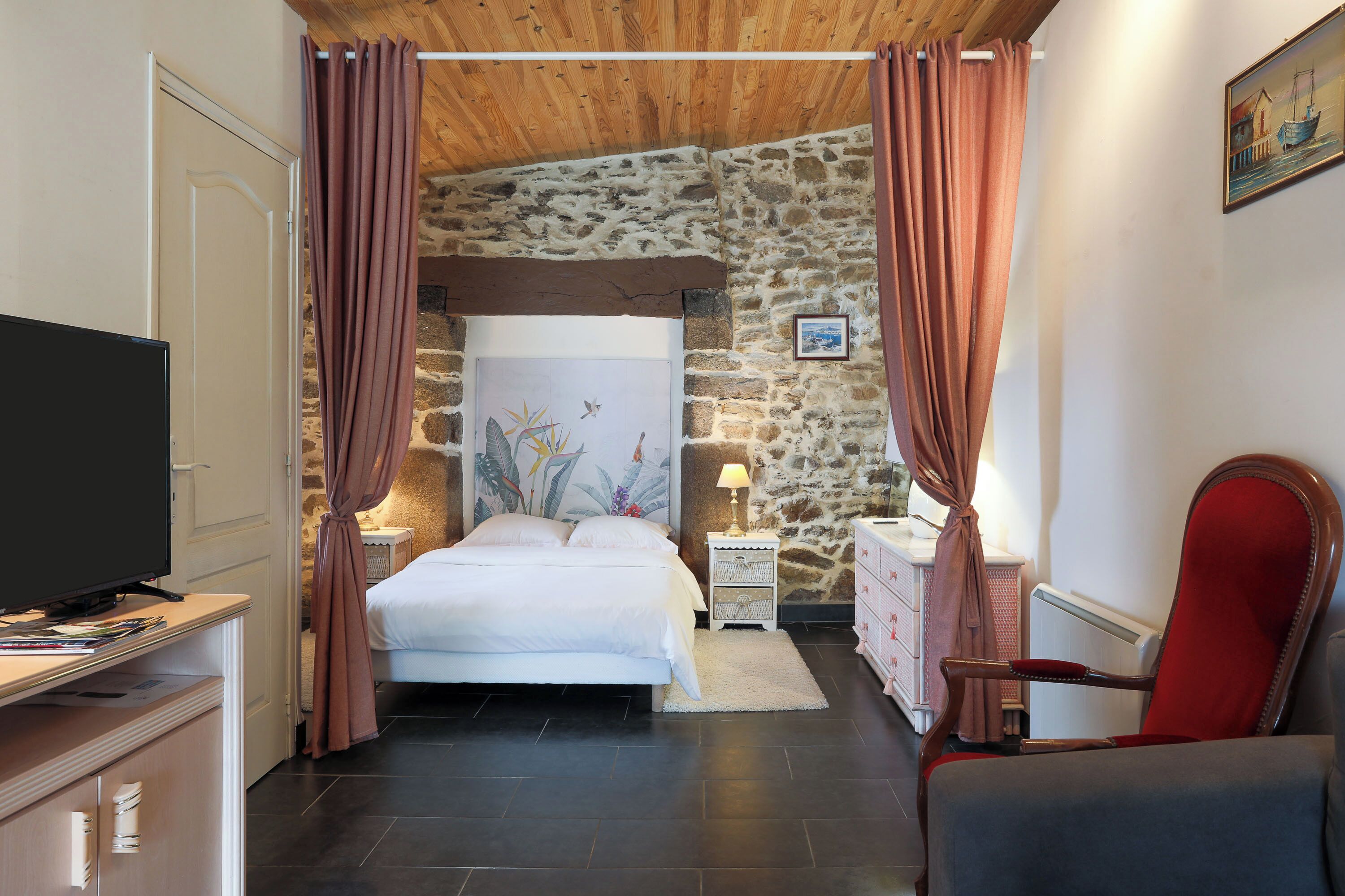 1 camera, Wi-Fi gratuito, lenzuola