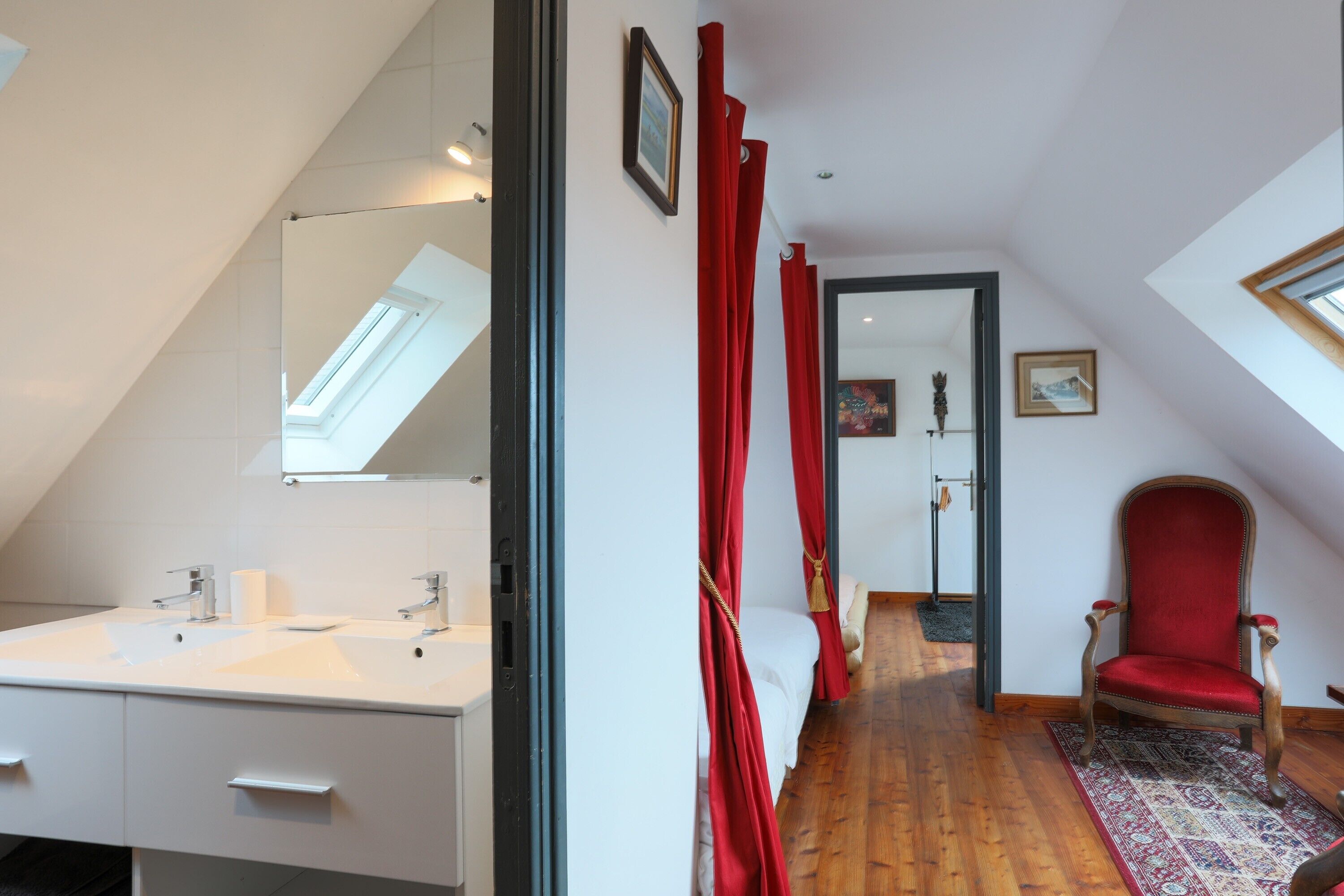 2 bedrooms, free WiFi, bed sheets