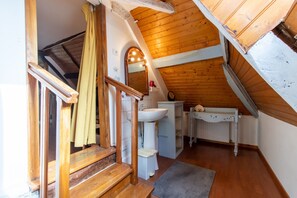 Interior - Country Cottage – Relaxing Getaway with Pool in Ginestet (Ginestet)