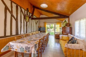 Interior - Country Cottage – Relaxing Getaway with Pool in Ginestet (Ginestet)