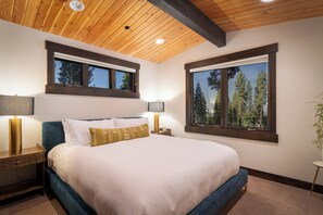 4 bedrooms, iron/ironing board, WiFi, bed sheets - New Listing! 4 Bedroom Private Home in Gray's Crossing! (Truckee)