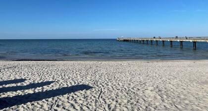 Strandnah! 3-Zi-Fewo mit Garten, WLAN & Smart-TV – frisch renoviert