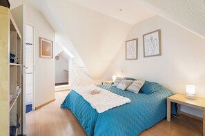 2 chambres, fer et planche à repasser, Wi-Fi gratuit, draps fournis