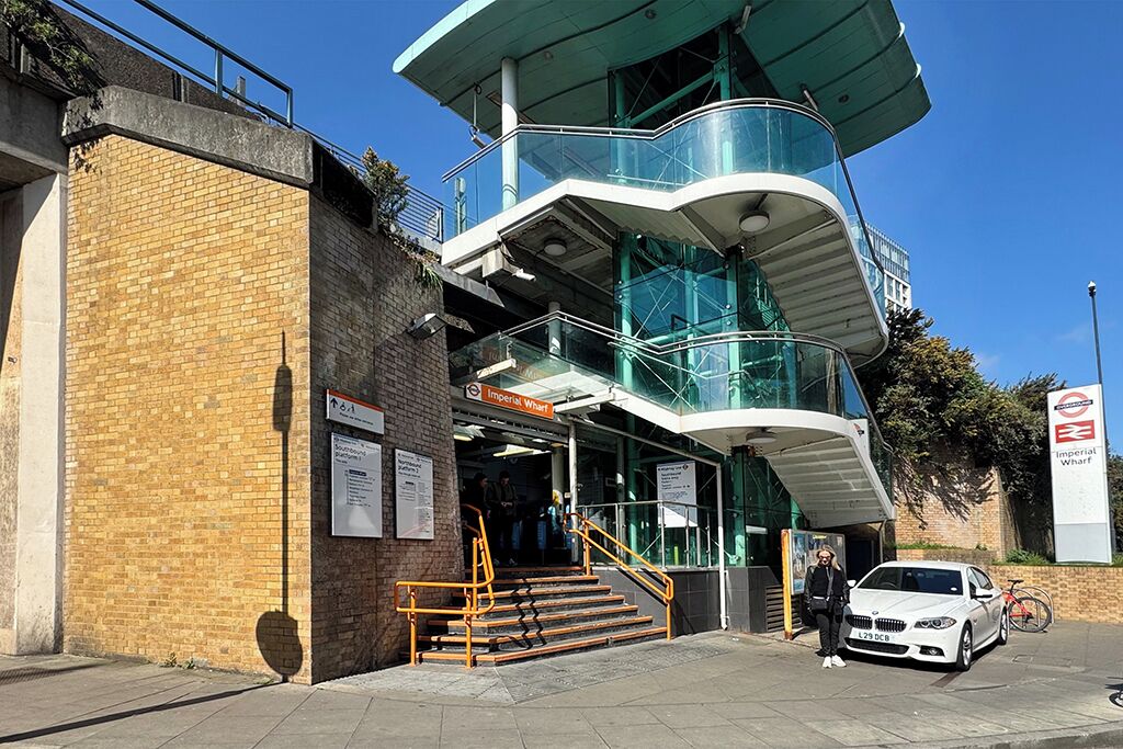 Chelsea Harbour Tube station