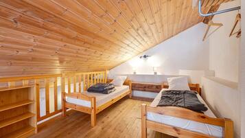 3 dormitorios, tabla de planchar con plancha, wifi gratis