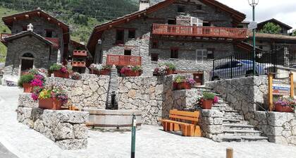 Appartement "Les Chardons" avec vue sur les montagnes, balcon et Wi-Fi
