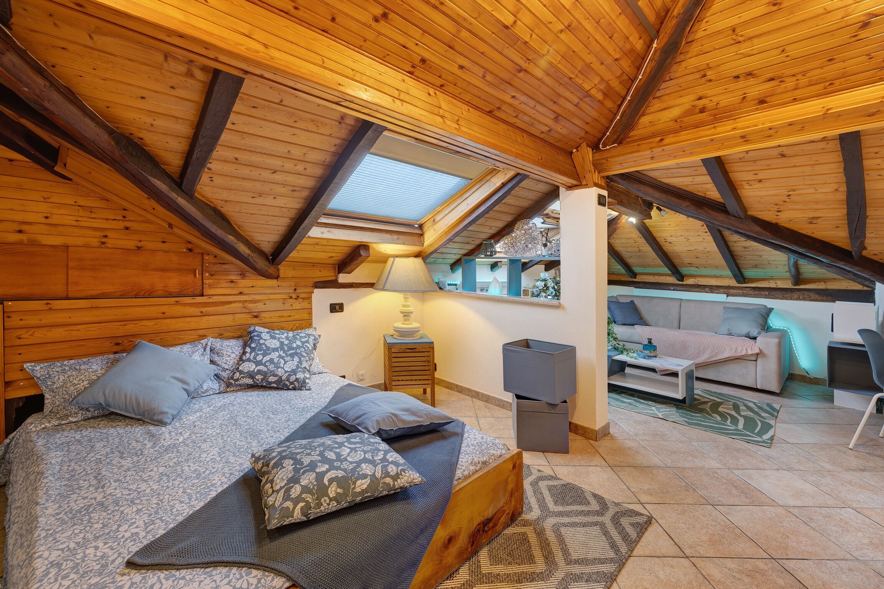 Fer et planche à repasser, Wi-Fi gratuit, draps fournis