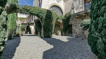 Enceinte de lâhĂ©bergement