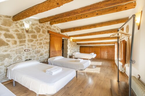 Holiday Home 'Mas Vilardaga' with Mountain View, Wi-Fi and Air Conditioning