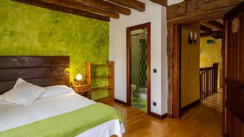 5 dormitorios, tabla de planchar con plancha, wifi gratis y ropa de cama