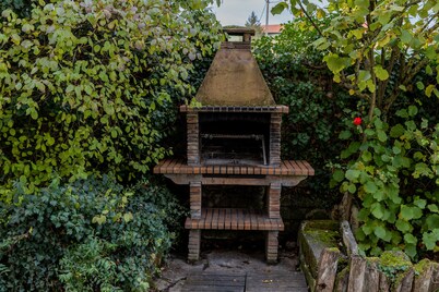 Cottage 'Zadorra Etxea Casa' with Mountain View, Private Terrace and Wi-Fi