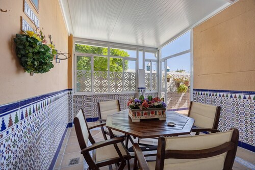 Apartment 'Los Mellis' with Private Terrace, Wi-Fi and Air Conditioning