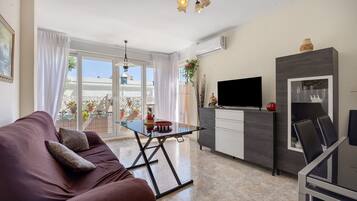 Fernseher, Stereoanlage